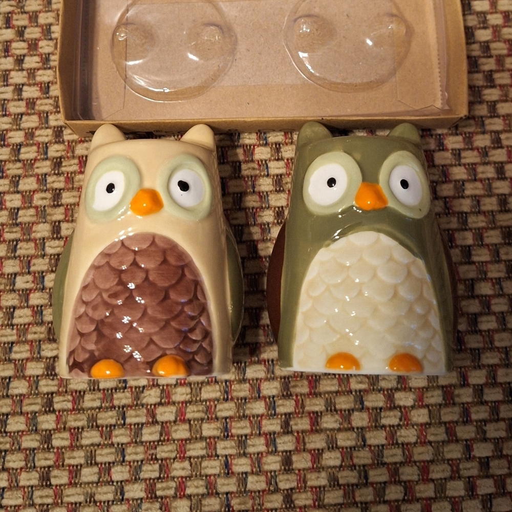 Marshalls Cute Owl Ceramic Salt & Pepper Shakers - Cream and Green Never Used - Picture 4 of 10